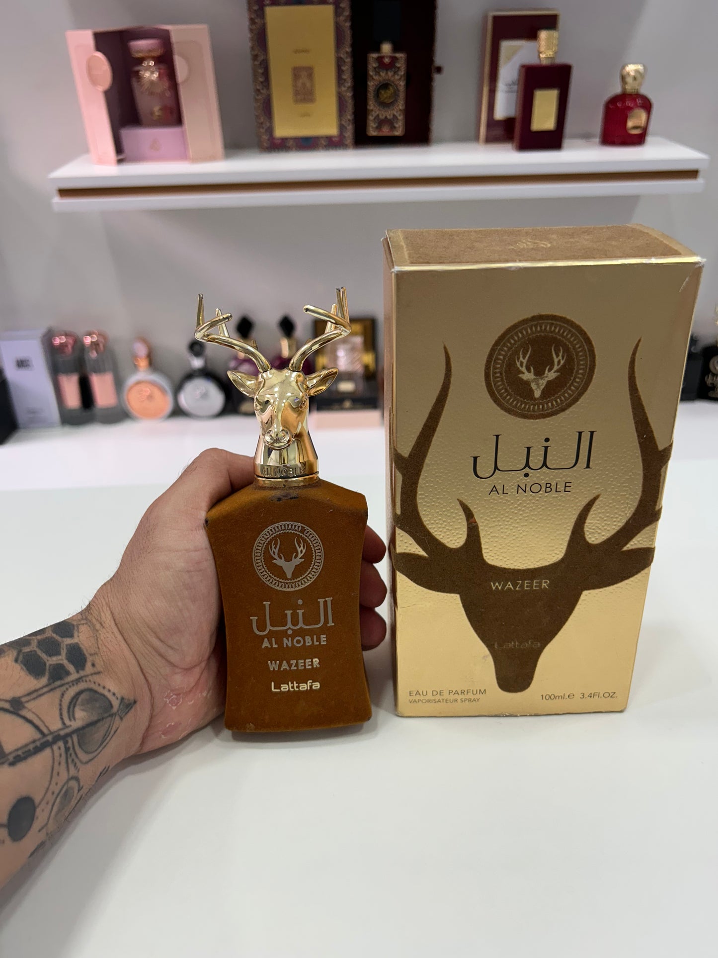 Al Noble Wazeer De Lattafa Niche Dubai 100ml